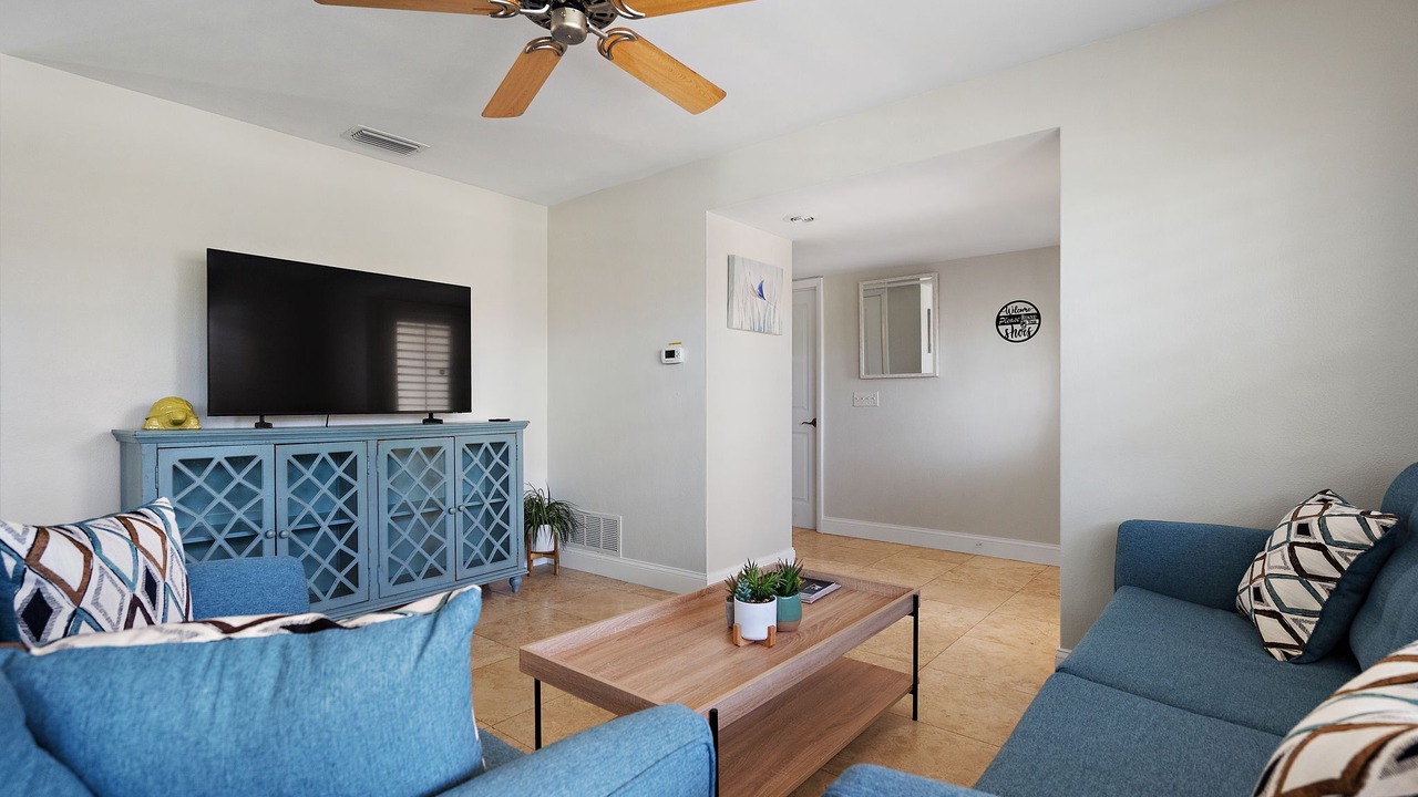 Photo of Livingroom in Harbor Hills