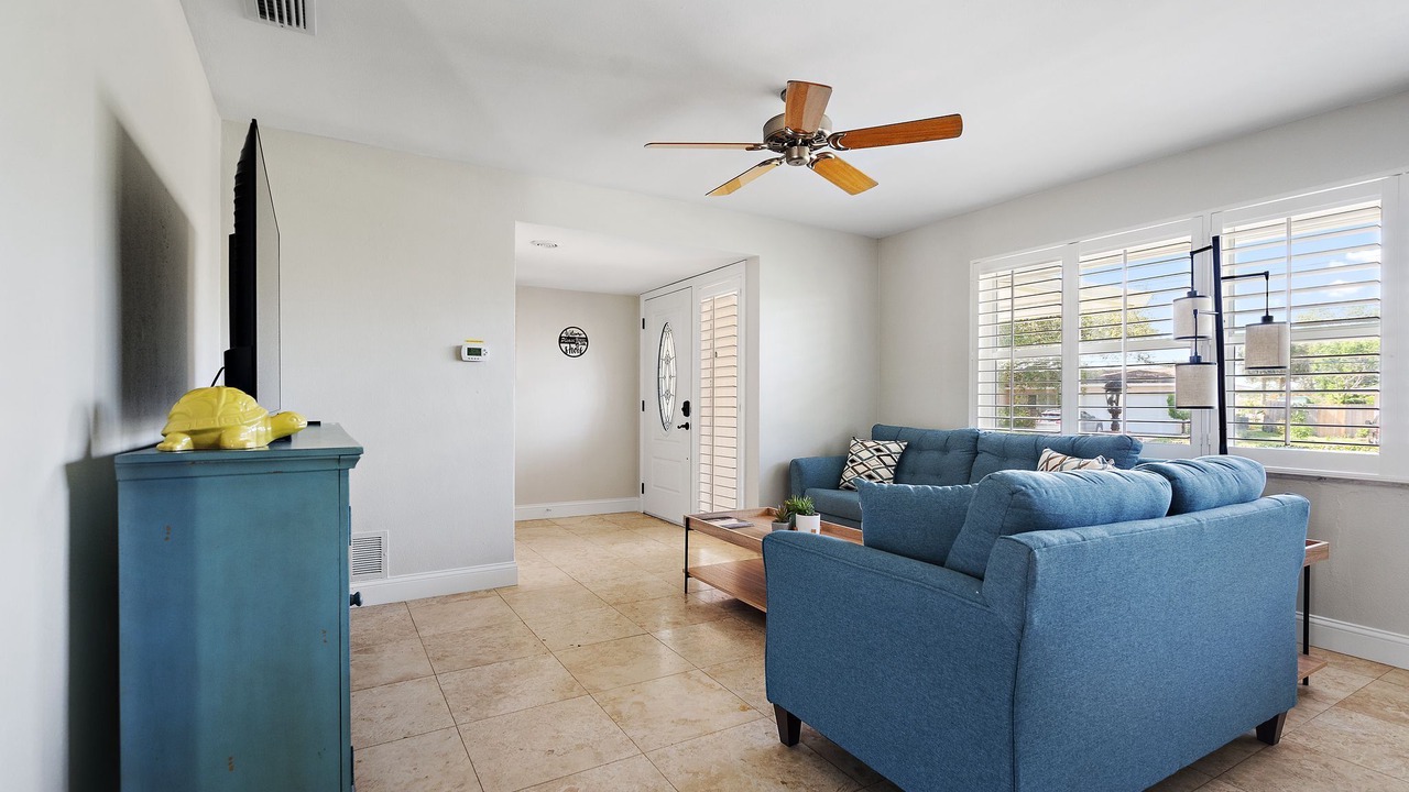 Photo of Livingroom in Harbor Hills