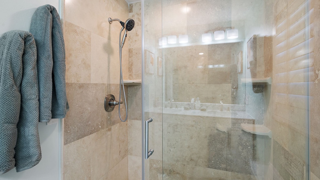 Photo of Bathroom in Harbor Hills