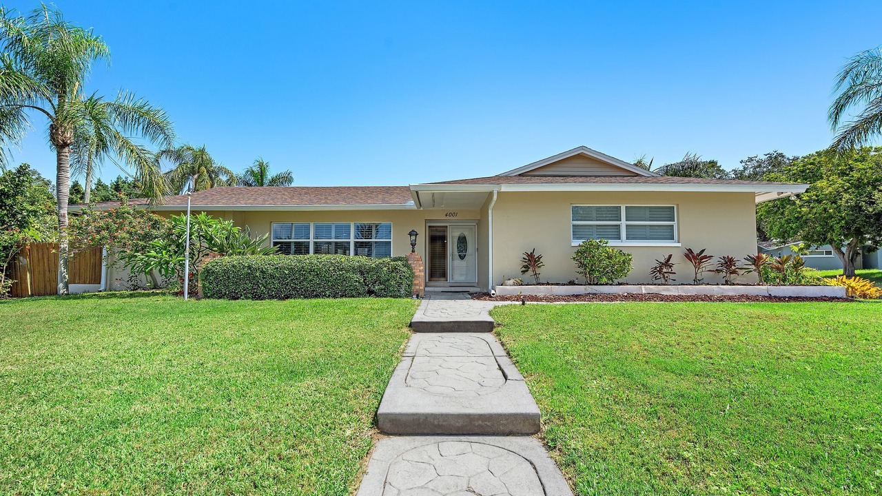 Photo of Outdoor in Harbor Hills