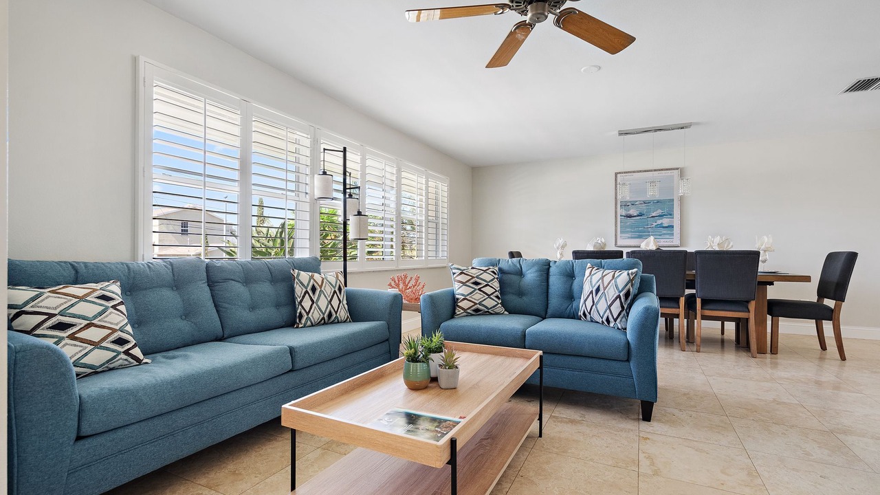 Photo of Livingroom in Harbor Hills