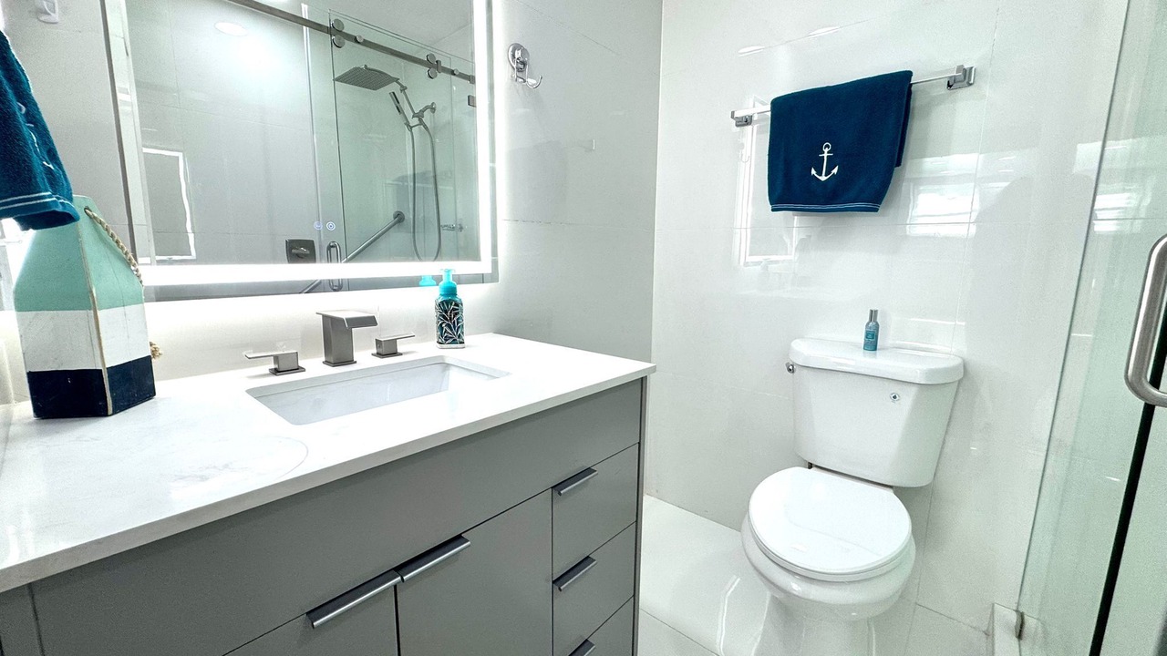 Photo of Bathroom in Tavernier