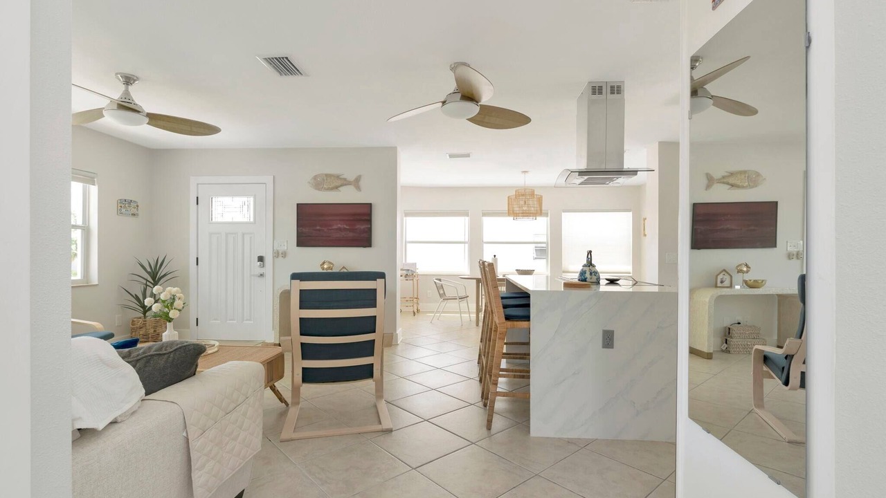 Photo of Livingroom in Redington Beach