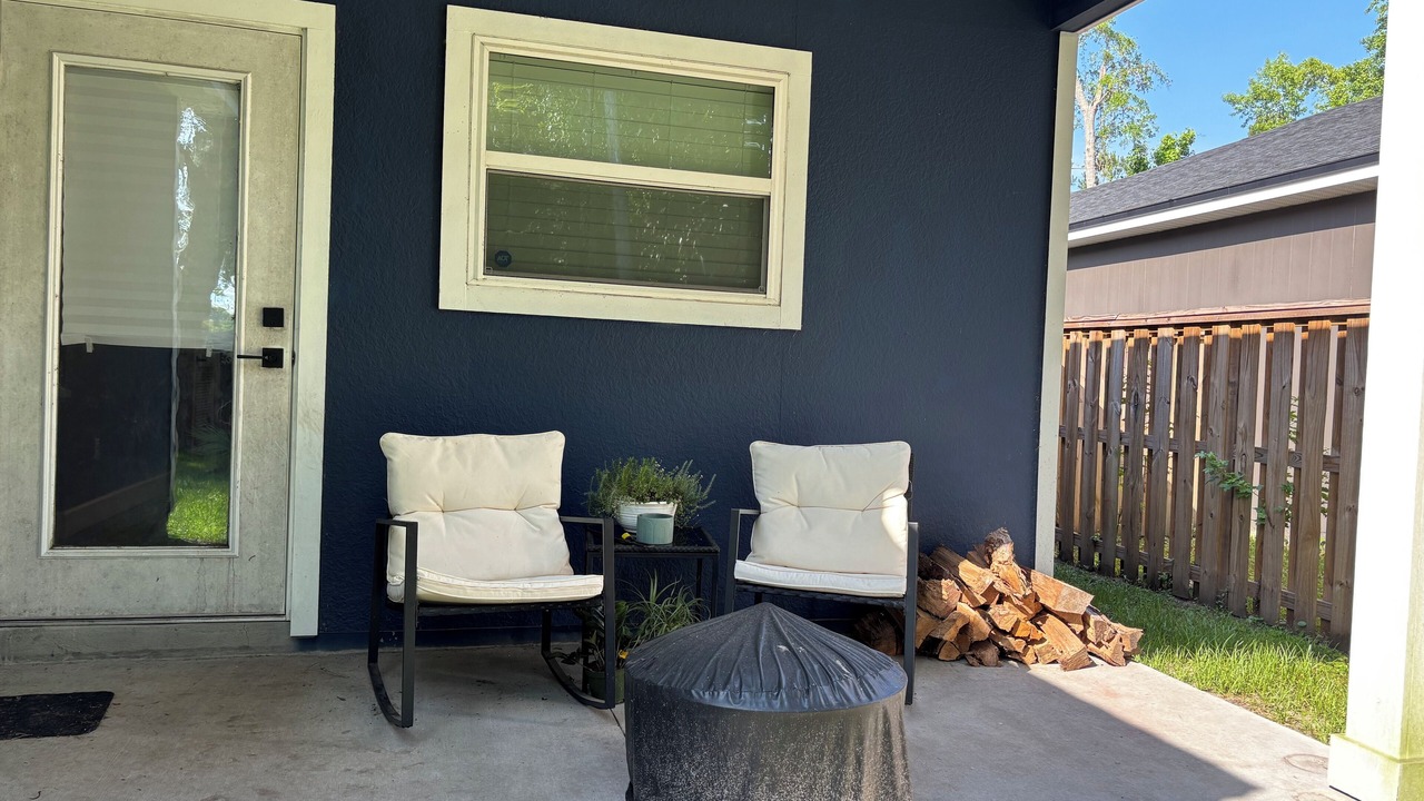 Photo of Patio Balcony in Doctors Inlet