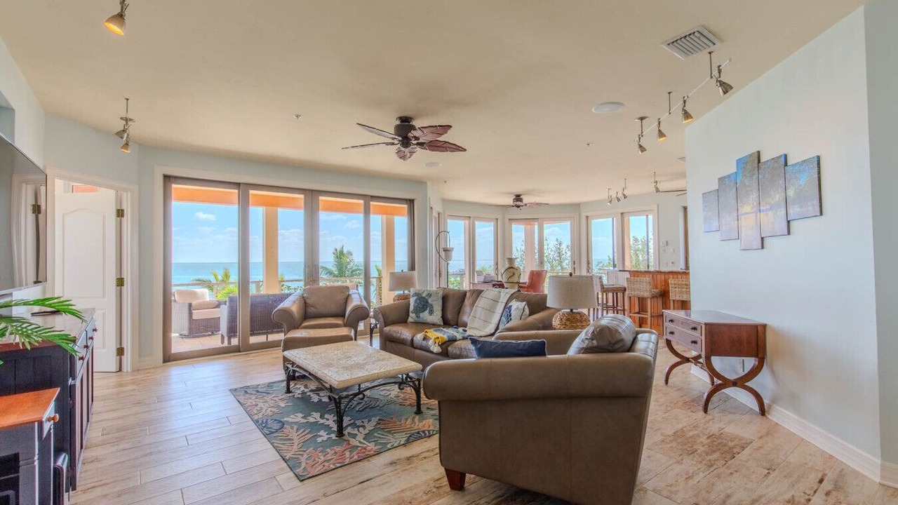 Photo of Livingroom in North Captiva