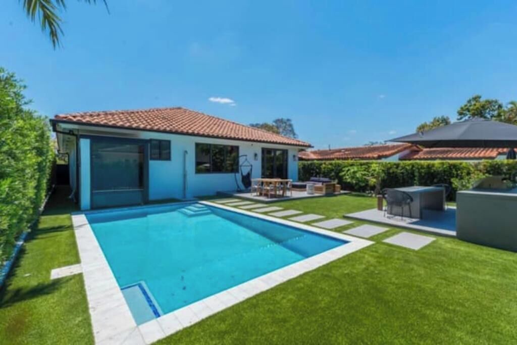 Photo of Outdoor in Country Club Section
