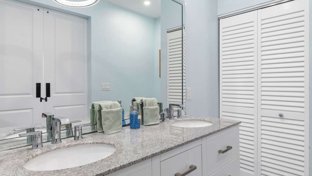 Photo of Bathroom in Pineapple Grove Arts District