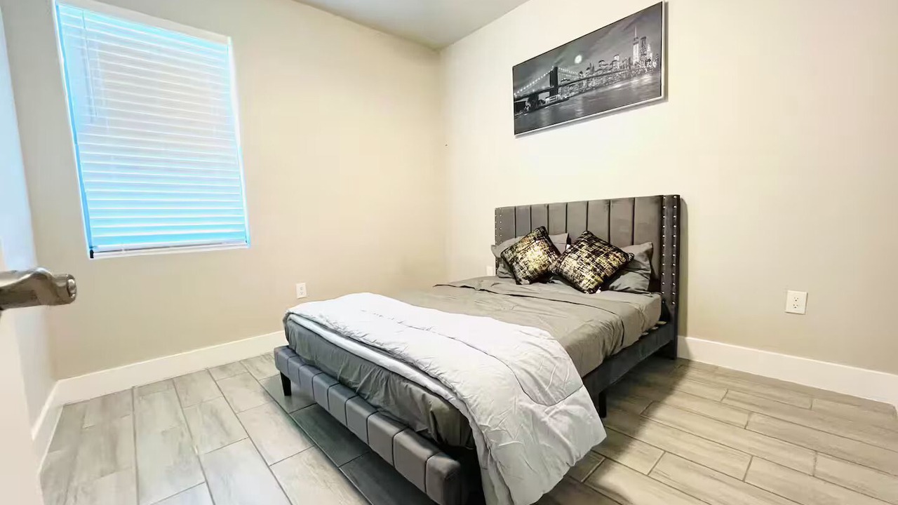 Photo of Bedroom in Sunshine
