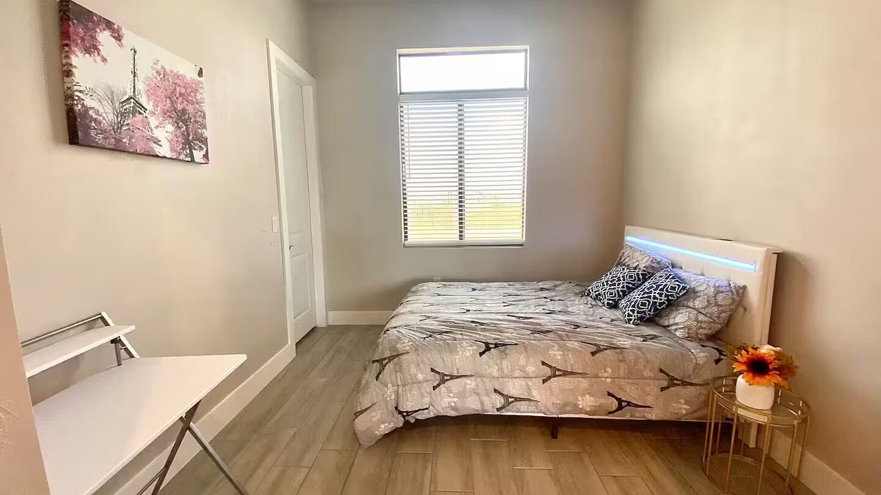 Photo of Bedroom in Sunshine