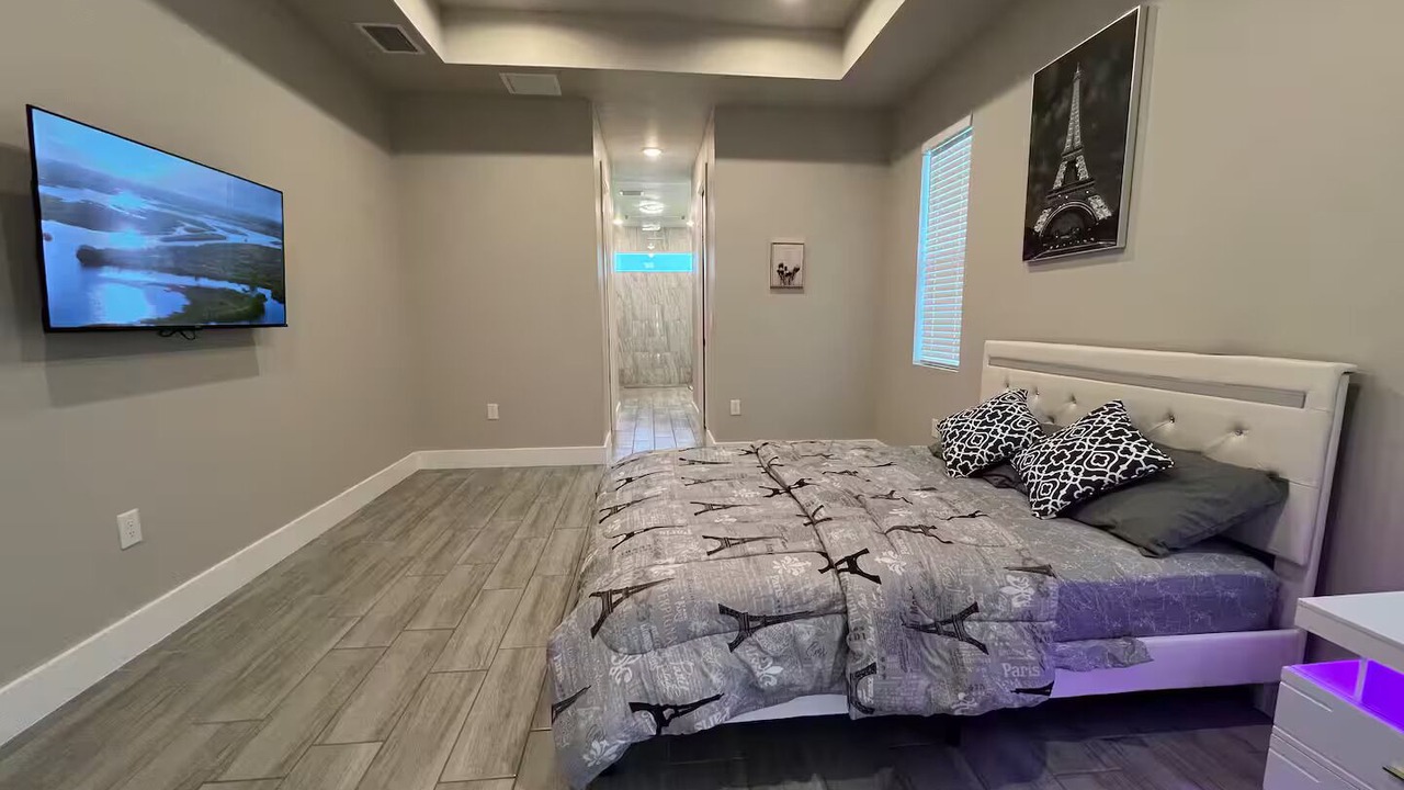 Photo of Bedroom in Sunshine