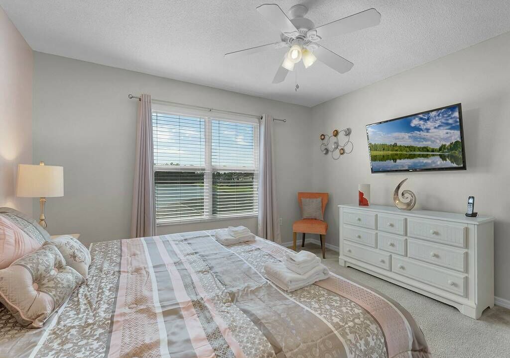 Photo of Bedroom in Lake Berkley