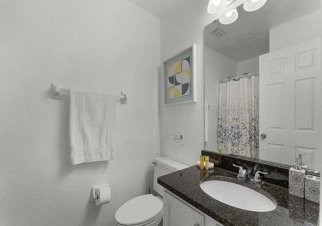 Photo of Bathroom in Lake Berkley
