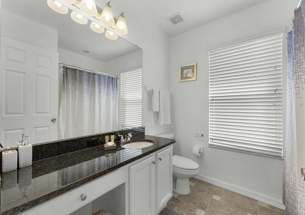 Photo of Bathroom in Lake Berkley