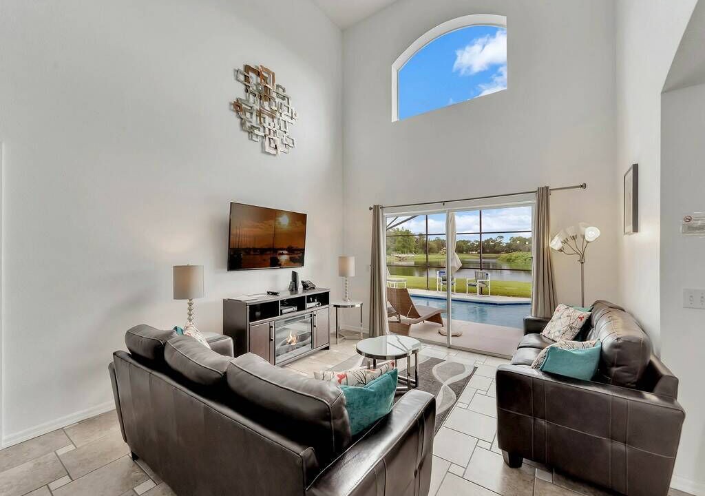 Photo of Livingroom in Lake Berkley