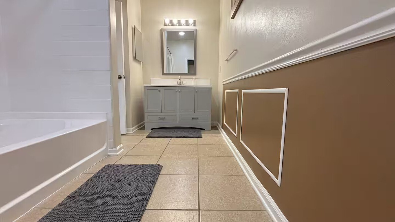 Photo of Bathroom in OakLeaf Plantation