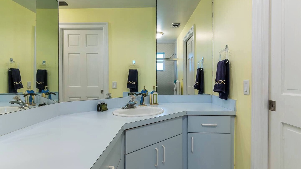 Photo of Bathroom in Galt Mile