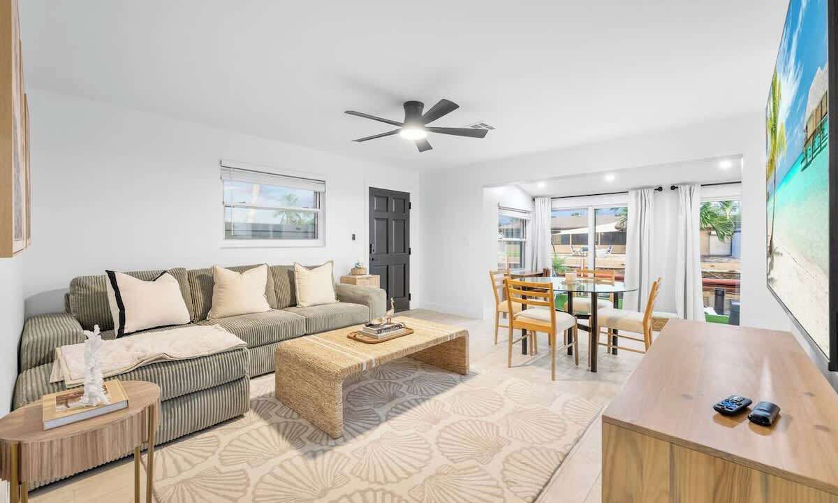 Photo of Livingroom in Melaleuca Gardens