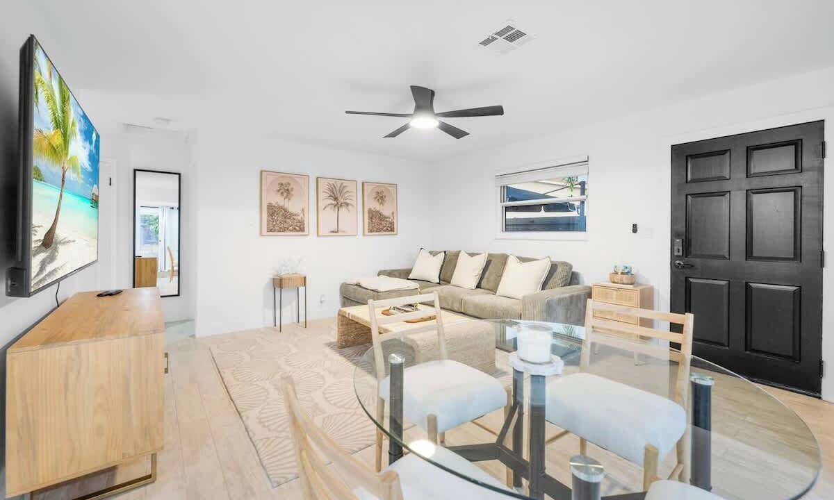Photo of Livingroom in Melaleuca Gardens