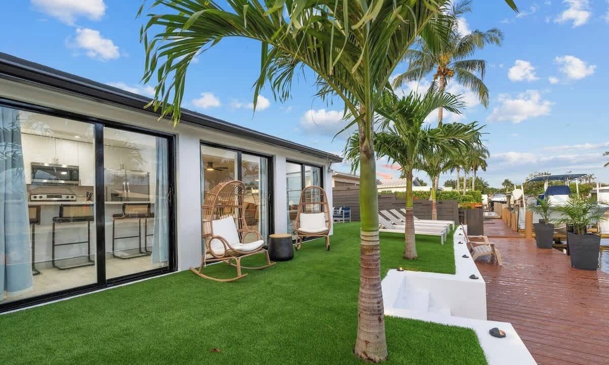 Photo of Outdoor in Melaleuca Gardens