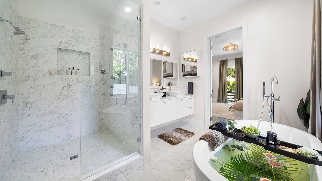 Photo of Bathroom in Poinsettia Heights