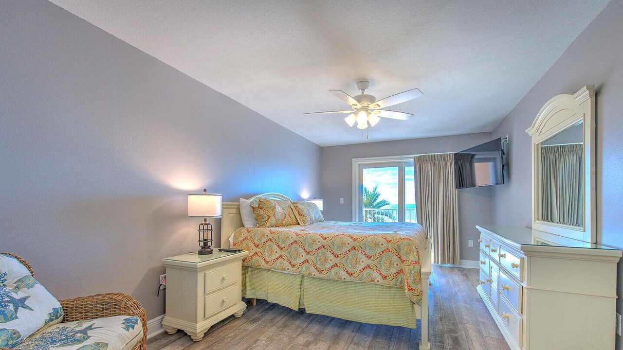 Photo of Bedroom in North Redington Beach