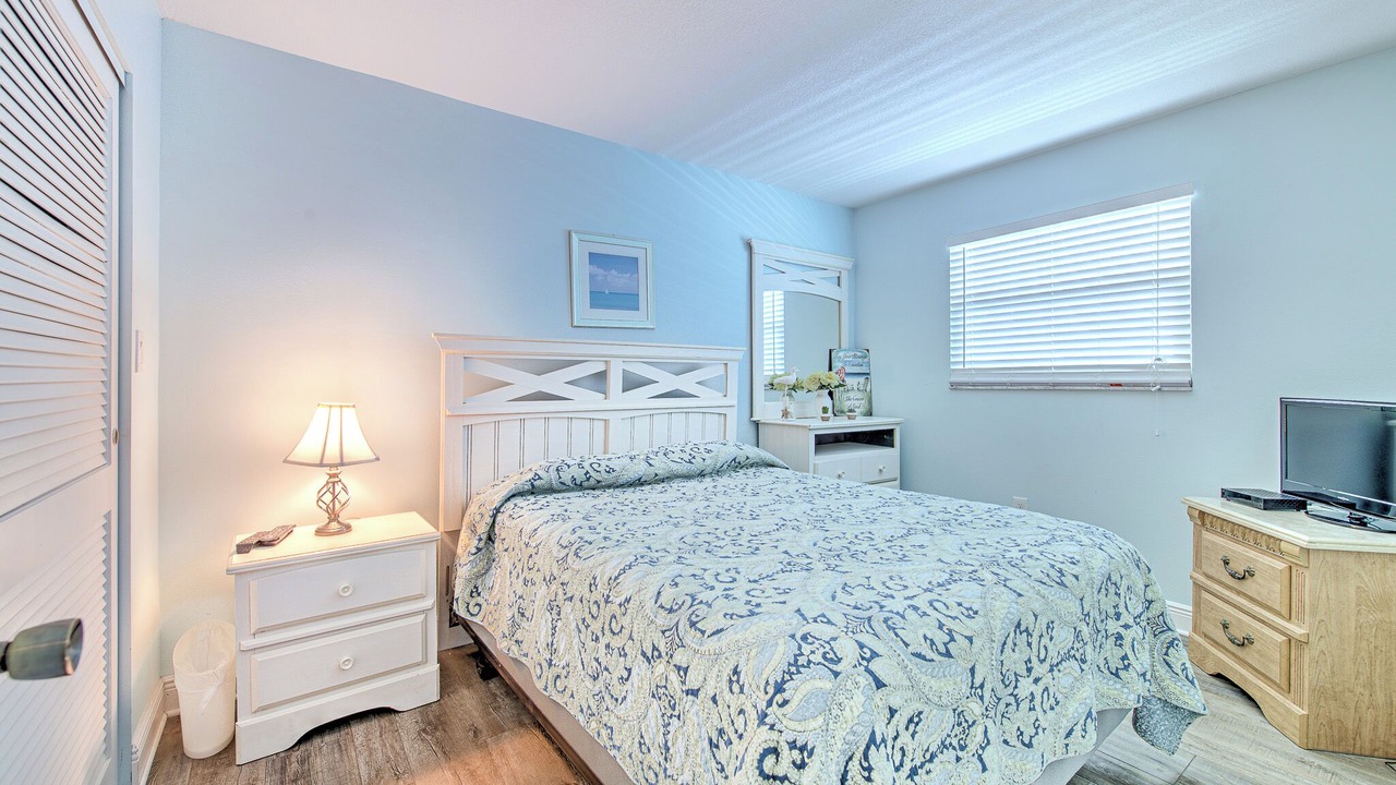 Photo of Bedroom in North Redington Beach