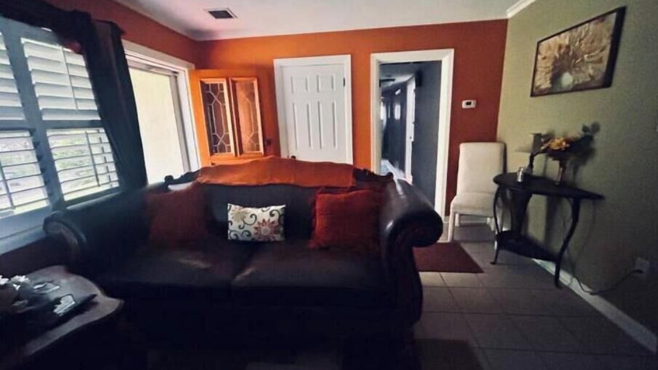 Photo of Livingroom in Fort King District