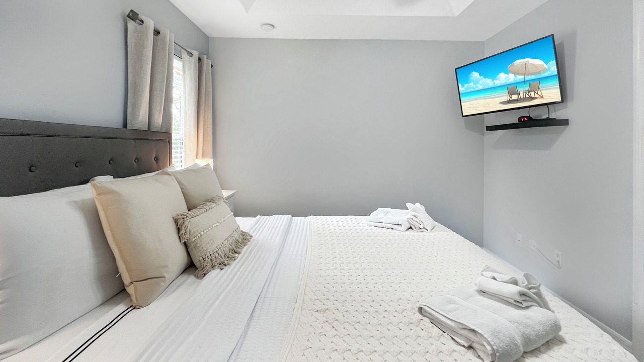 Photo of Bedroom in Crestwynd Bay