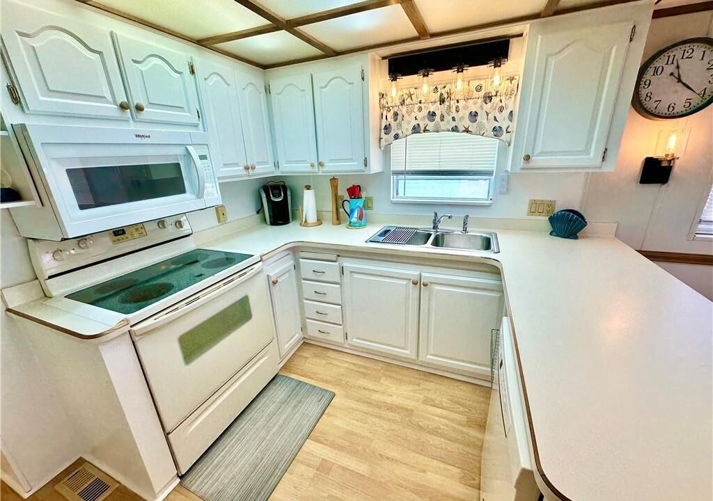 Photo of Kitchen in Nettles Island