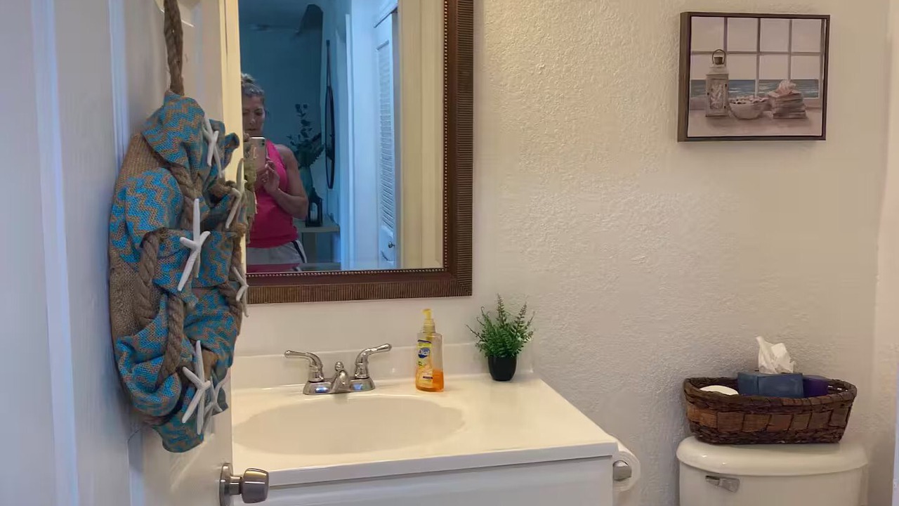 Photo of Bathroom in Laurel Park