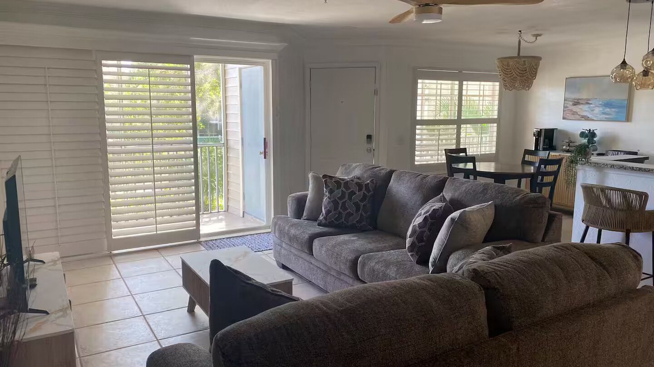 Photo of Livingroom in Laurel Park