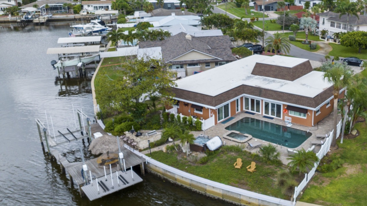 Photo of Outdoor in Harbor Hills