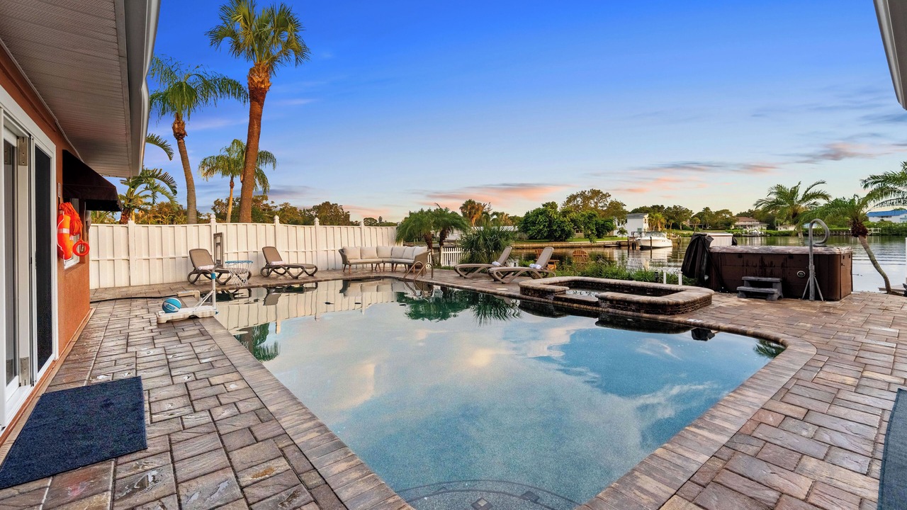 Photo of Outdoor in Harbor Hills