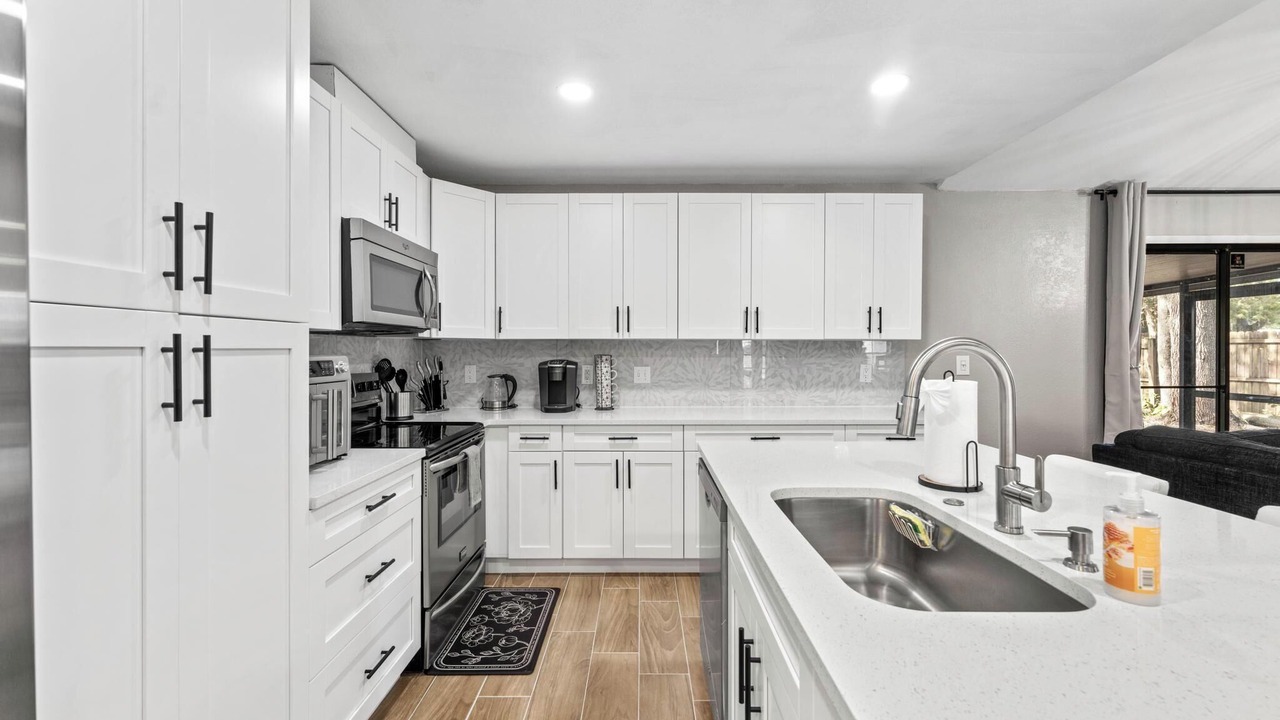 Photo of Kitchen in Sandalwood