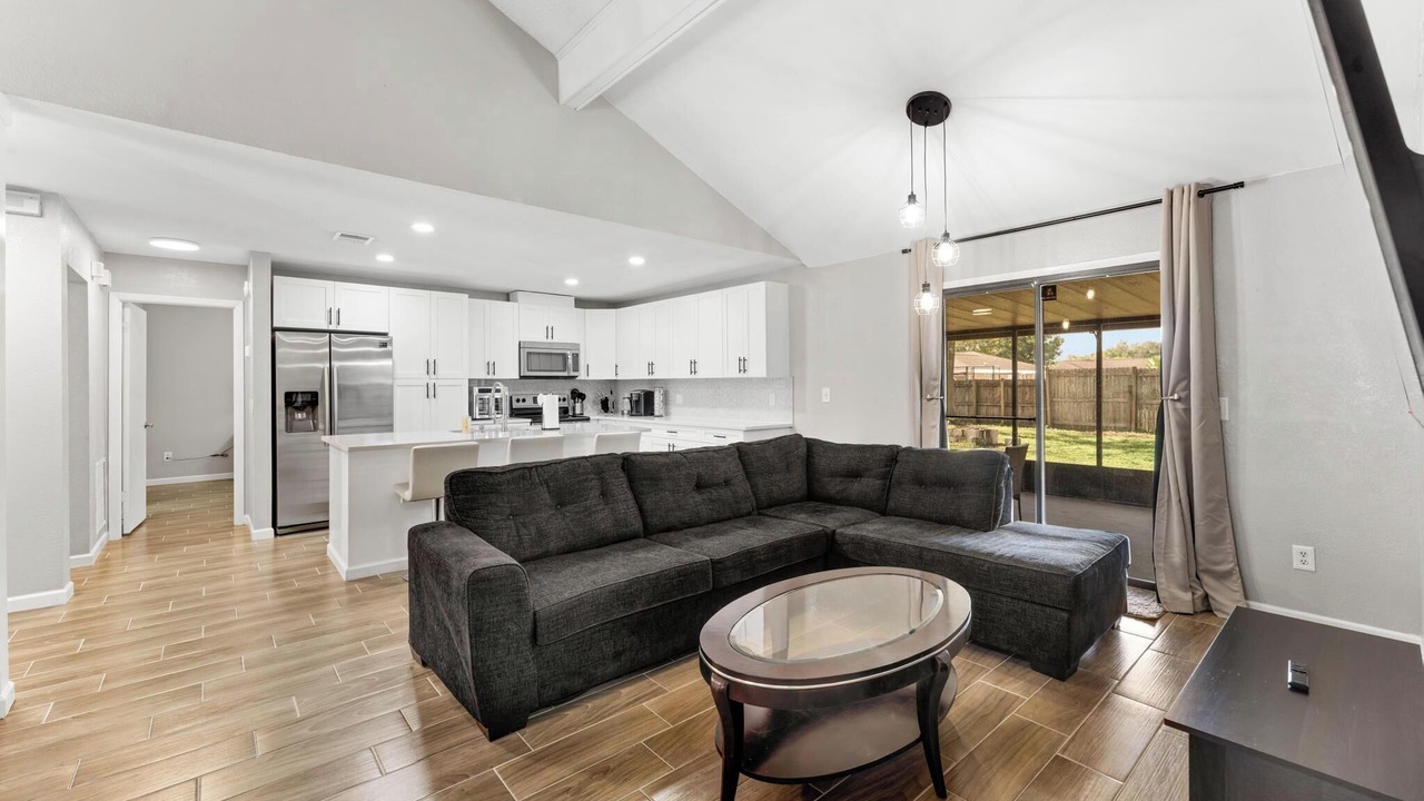 Photo of Livingroom in Sandalwood