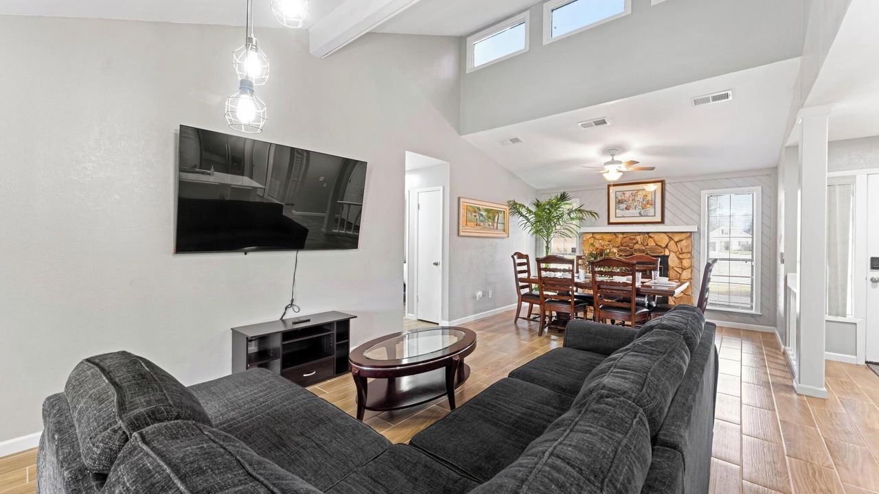 Photo of Livingroom in Sandalwood