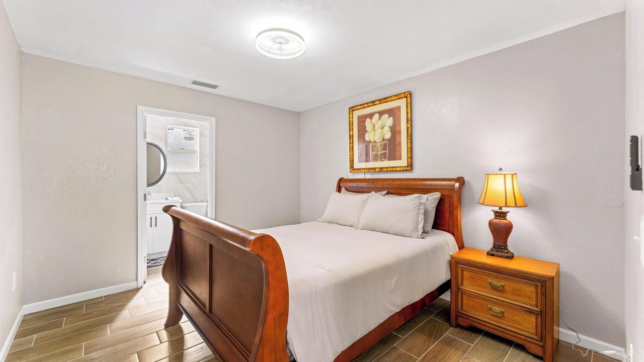 Photo of Bedroom in Sandalwood