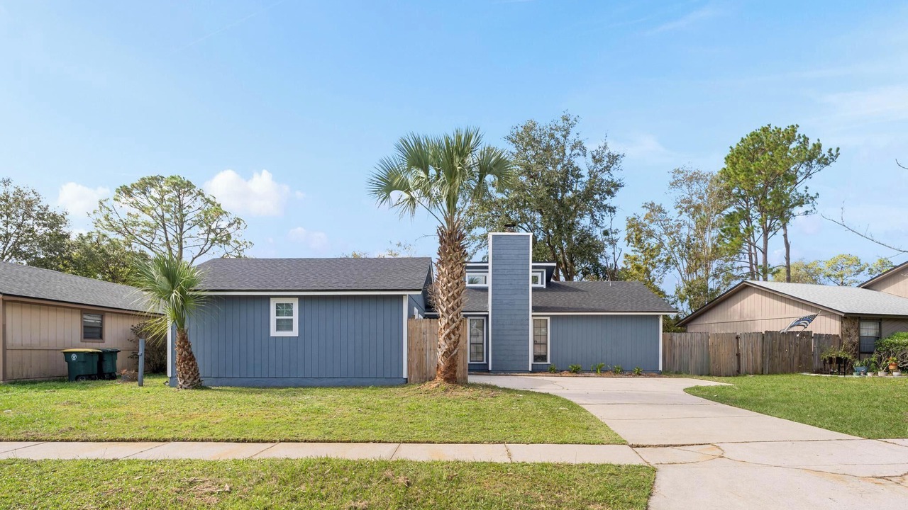 Photo of Outdoor in Sandalwood