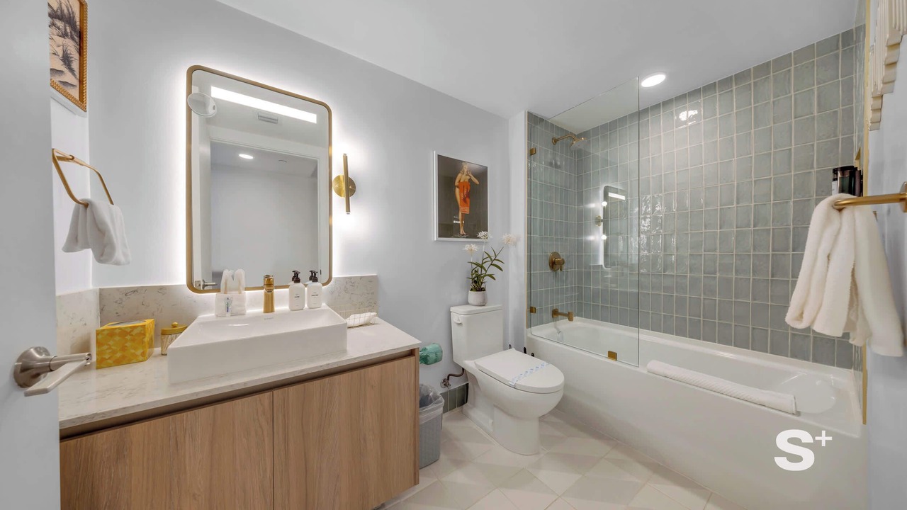 Photo of Bathroom in East Little Havana