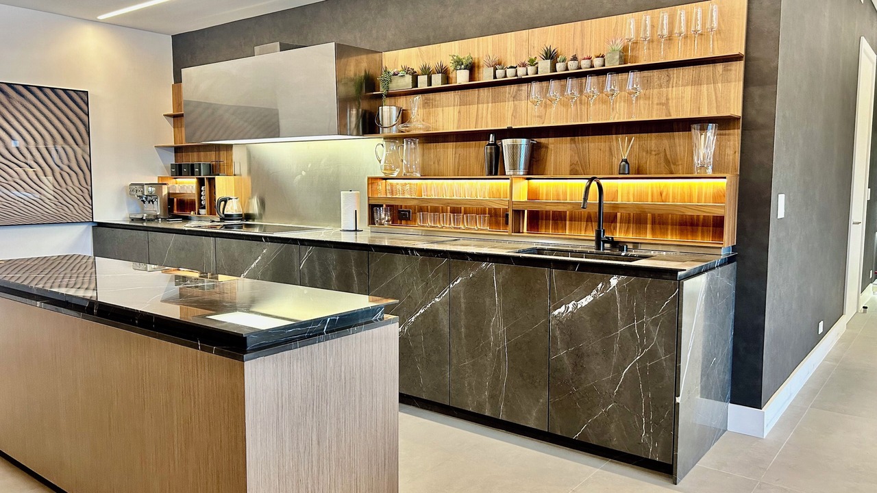 Photo of Kitchen in Hollywood South Central Beach