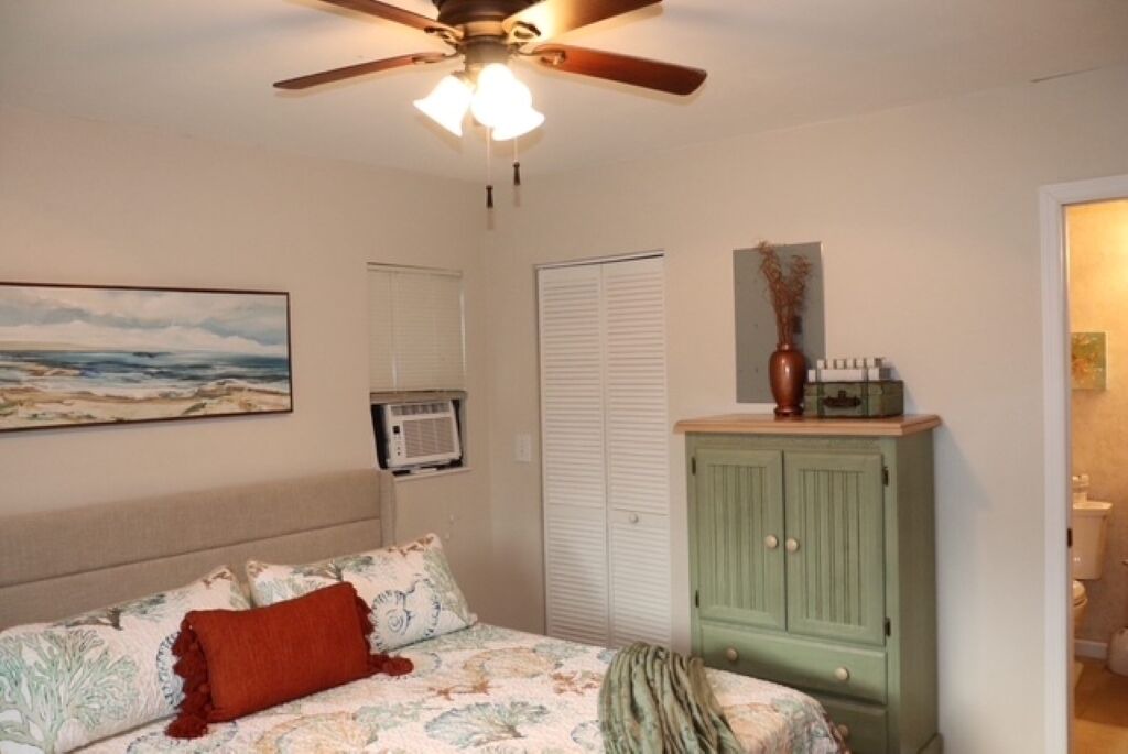Photo of Bedroom in Steinhatchee