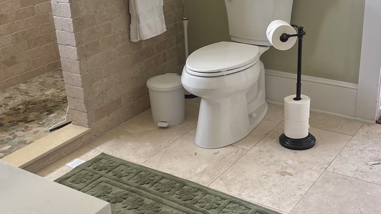 Photo of Bathroom in Dunnellon