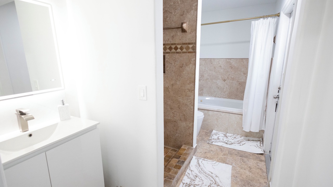 Photo of Bathroom in Royal Poinciana