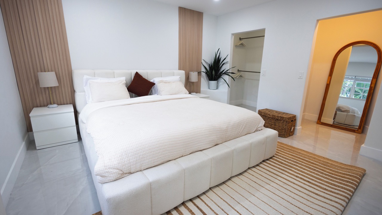 Photo of Bedroom in Royal Poinciana