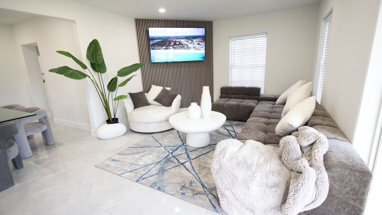 Photo of Livingroom in Royal Poinciana