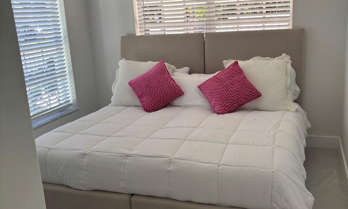 Photo of Bedroom in Royal Poinciana