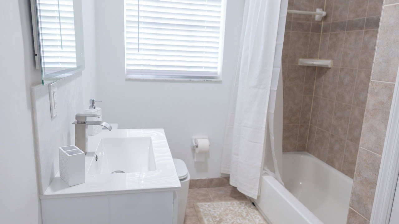 Photo of Bathroom in Royal Poinciana