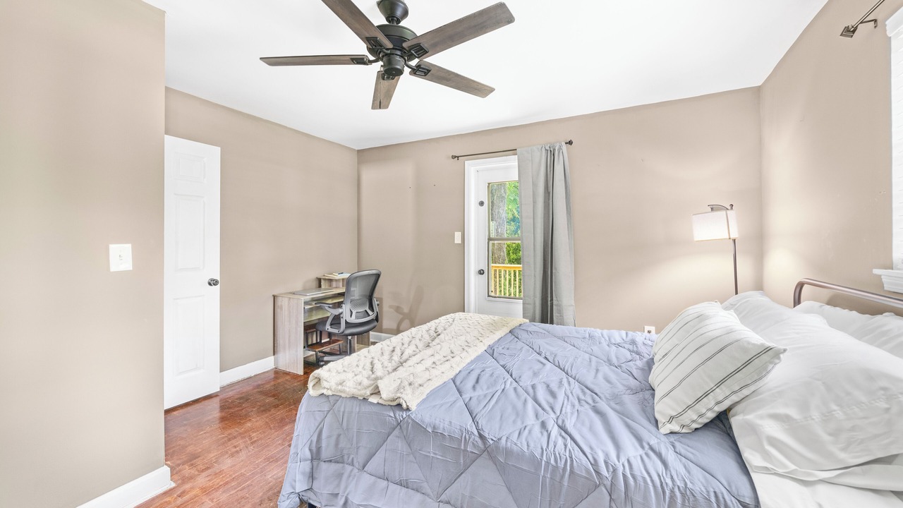 Photo of Bedroom in Seneca