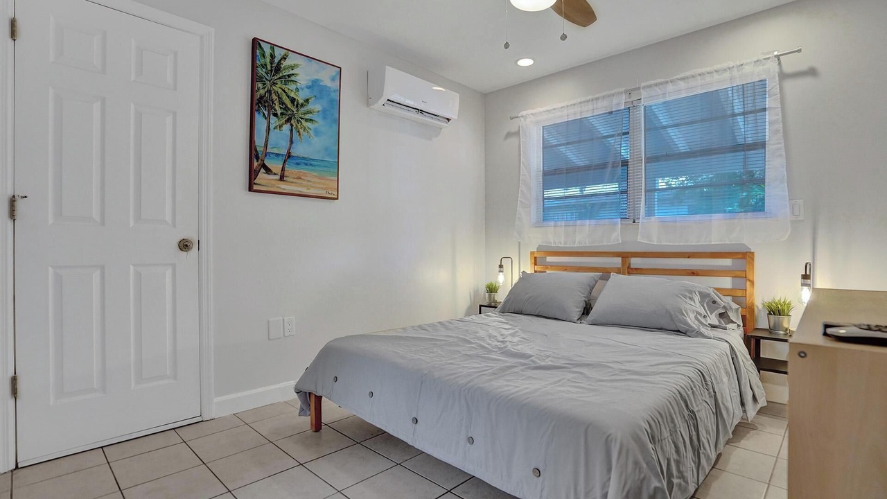 Photo of Bedroom in Middle River Terrace