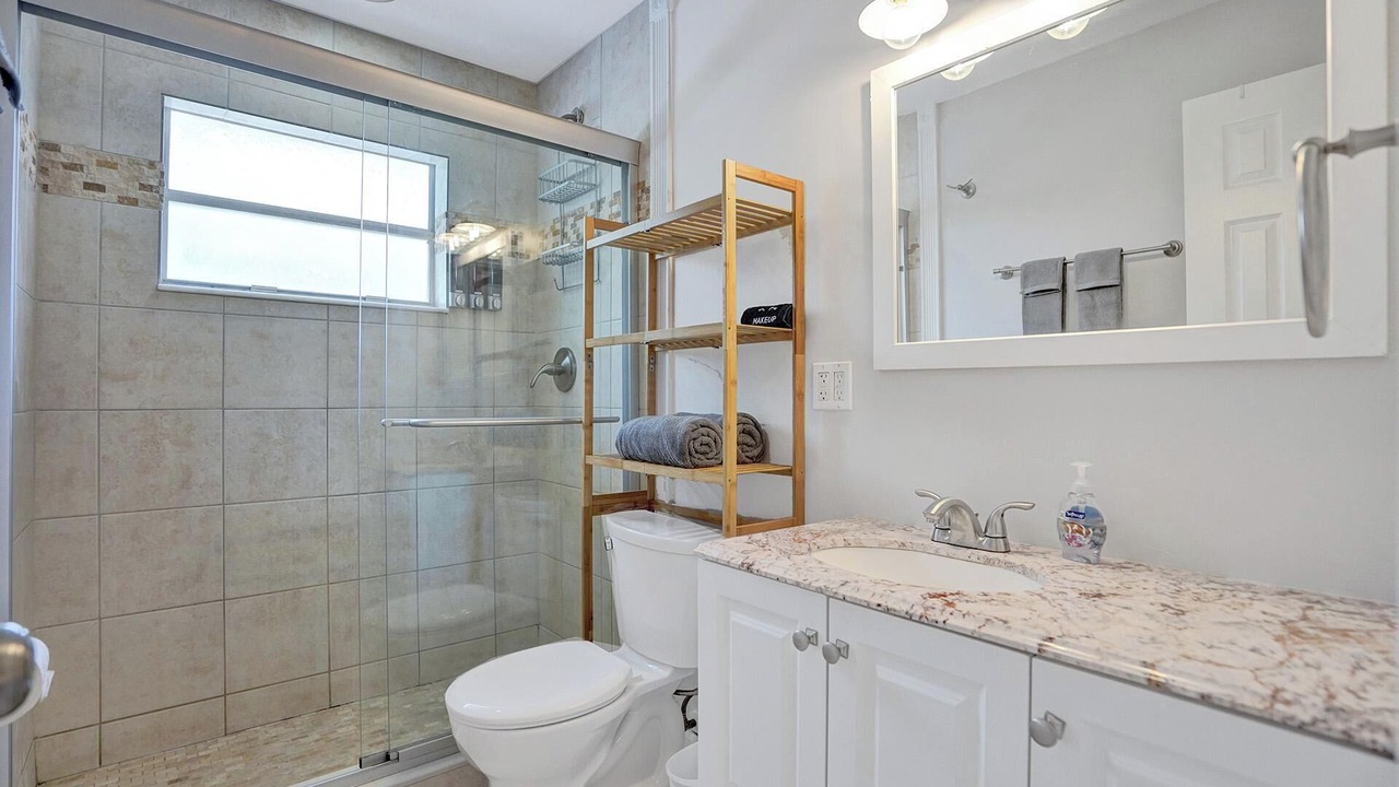 Photo of Bathroom in Middle River Terrace